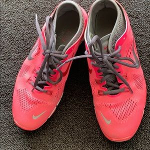 Women’s Nike free 8.5